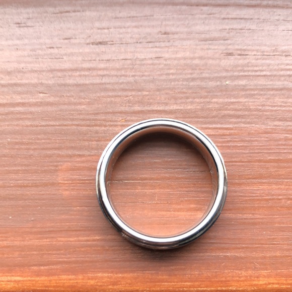 Tungsten Band Ring - Picture 5 of 7